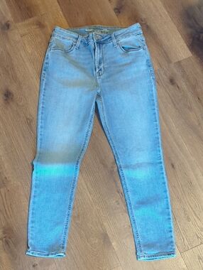 Old Navy Light Blue Skinny Jeans